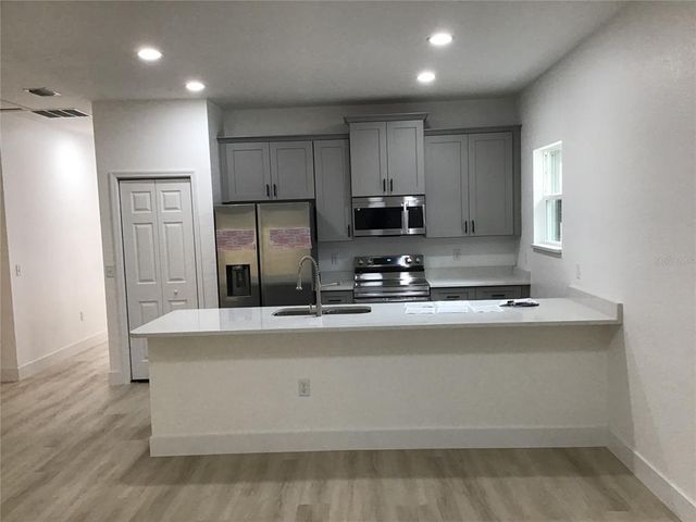 6889 SE 23 AVENUE, Ocala, FL 34480