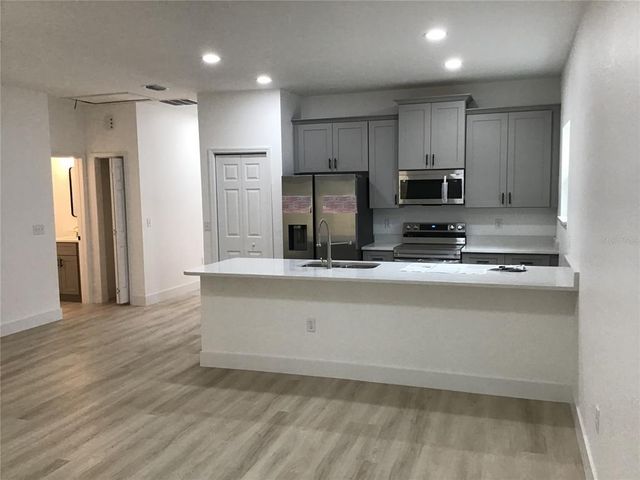 6889 SE 23 AVENUE, Ocala, FL 34480
