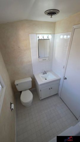 5136 Spaulding Street, Omaha, NE 68104