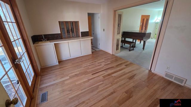 5136 Spaulding Street, Omaha, NE 68104