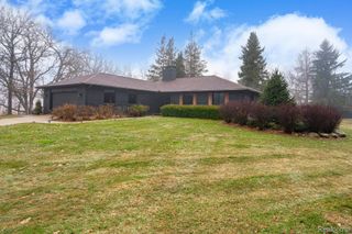 6803 Napoleon Road, Leoni Township, MI 49201