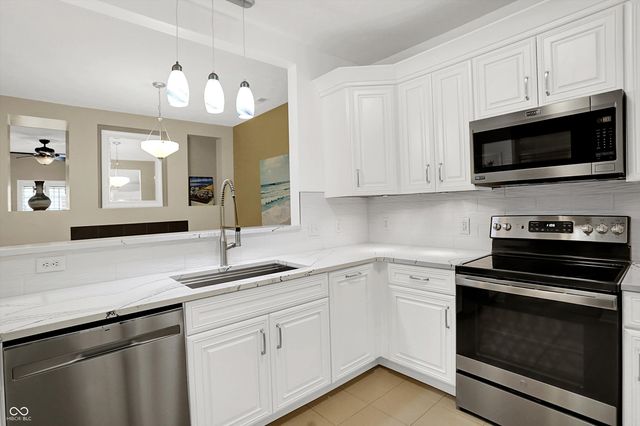 1598 Lacebark Drive UNIT C, Greenwood, IN 46143