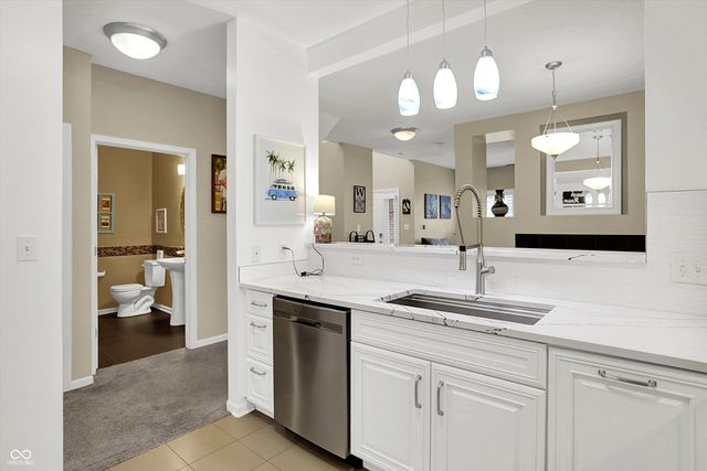 1598 Lacebark Drive UNIT C, Greenwood, IN 46143