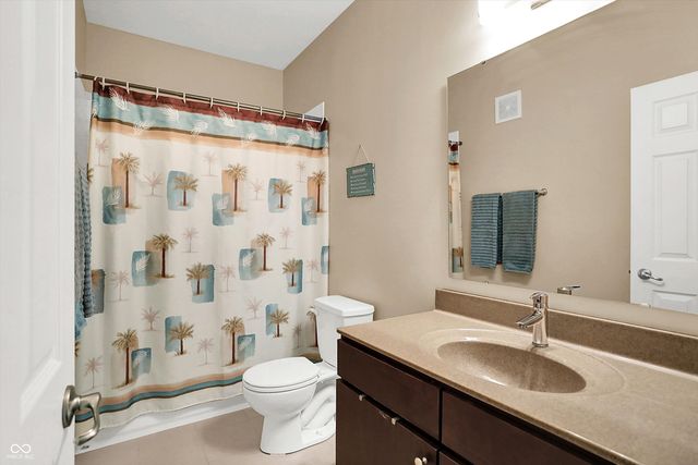 1598 Lacebark Drive UNIT C, Greenwood, IN 46143