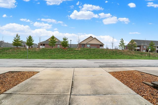 1598 Lacebark Drive UNIT C, Greenwood, IN 46143