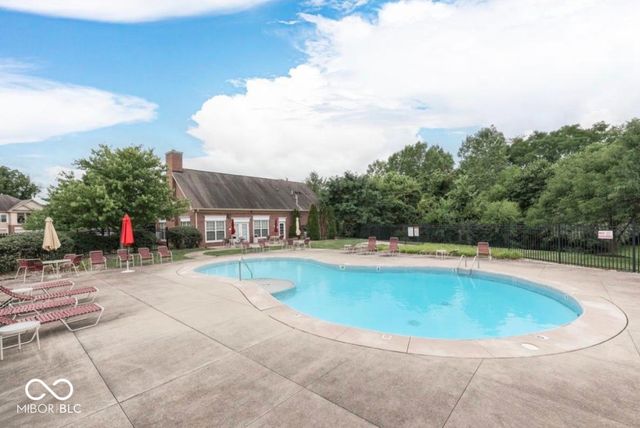 1598 Lacebark Drive UNIT C, Greenwood, IN 46143