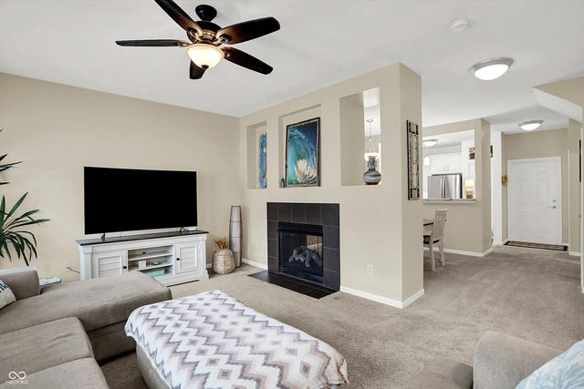 1598 Lacebark Drive UNIT C, Greenwood, IN 46143