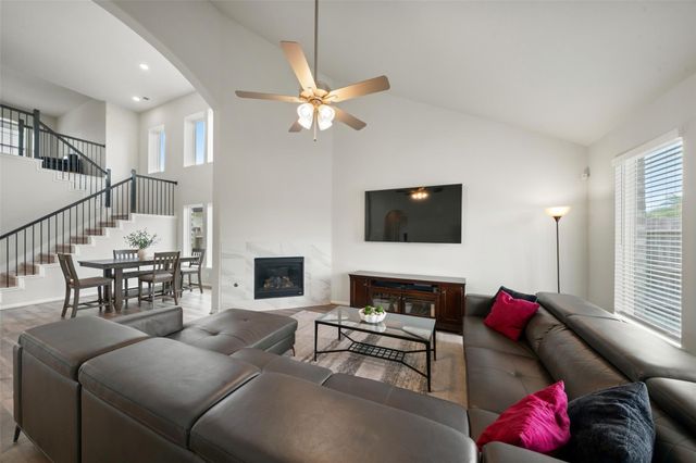 19014 Blossoming Buttercup Drive, Tomball, TX 77377