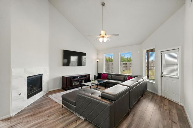 19014 Blossoming Buttercup Drive, Tomball, TX 77377