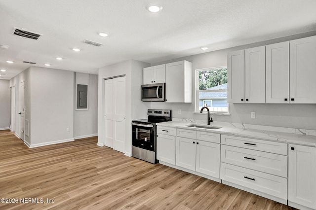 1204 NORTH Street, Green Cove Springs, FL 32043