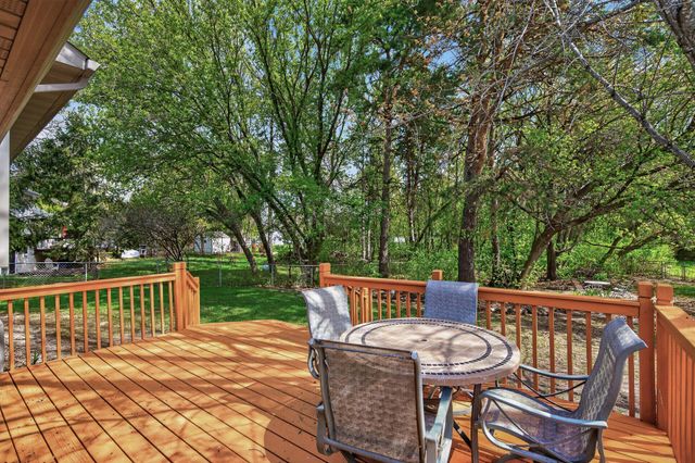 25955 Glen Oak Drive, Wyoming, MN 55092