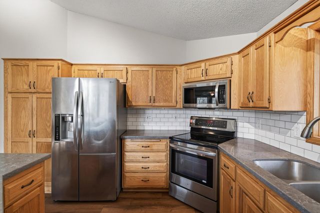 25955 Glen Oak Drive, Wyoming, MN 55092