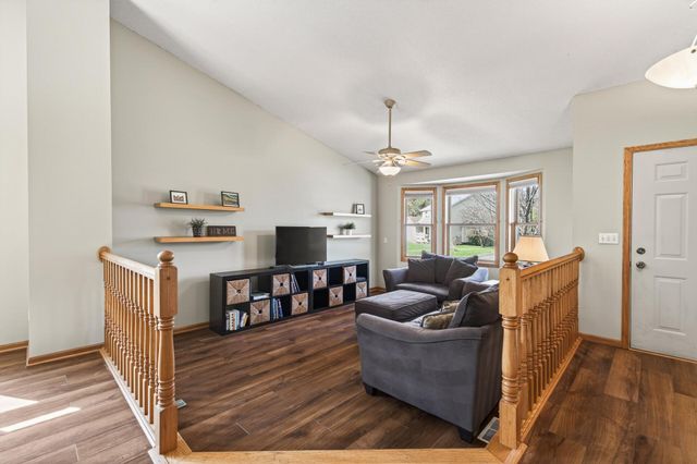 25955 Glen Oak Drive, Wyoming, MN 55092