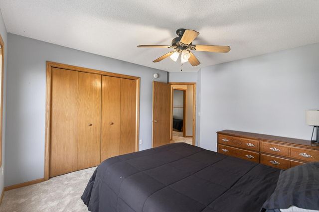 25955 Glen Oak Drive, Wyoming, MN 55092