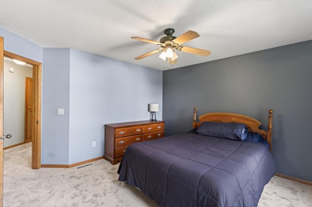 25955 Glen Oak Drive, Wyoming, MN 55092