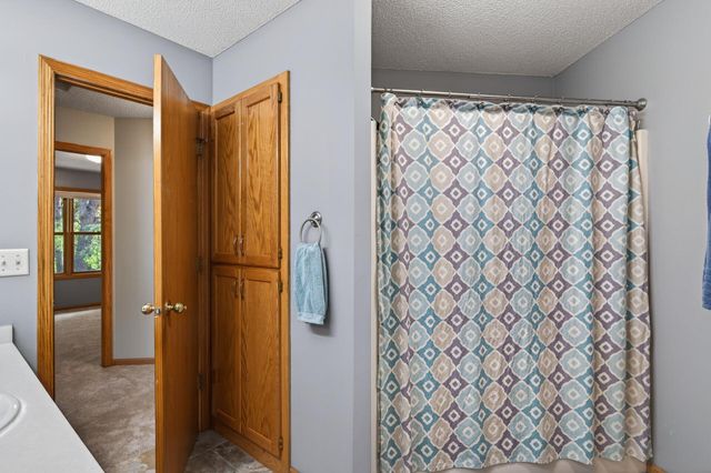 25955 Glen Oak Drive, Wyoming, MN 55092
