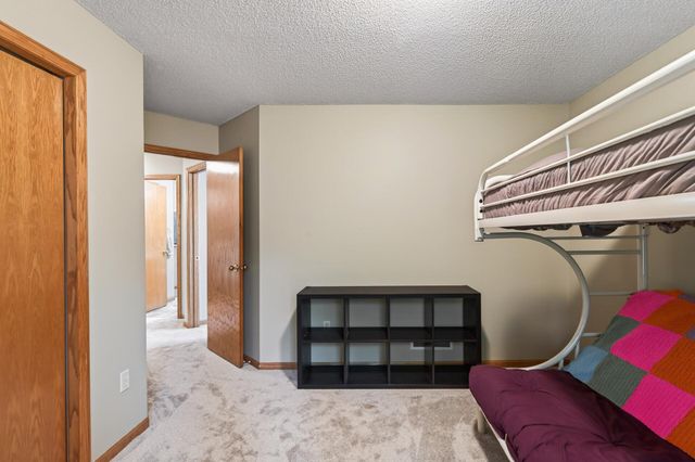 25955 Glen Oak Drive, Wyoming, MN 55092