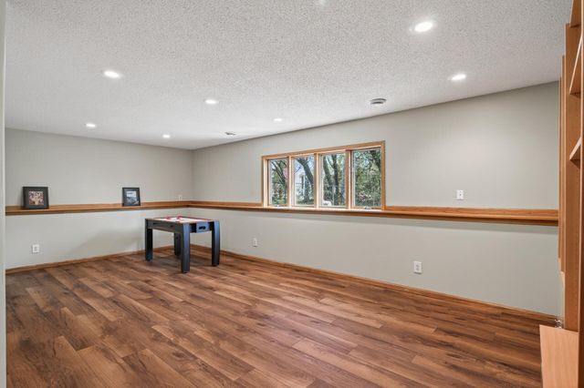 25955 Glen Oak Drive, Wyoming, MN 55092