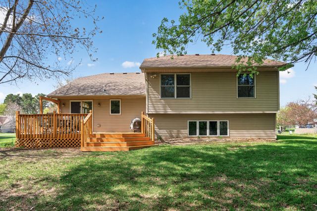 25955 Glen Oak Drive, Wyoming, MN 55092