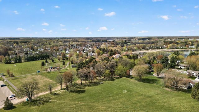 25955 Glen Oak Drive, Wyoming, MN 55092