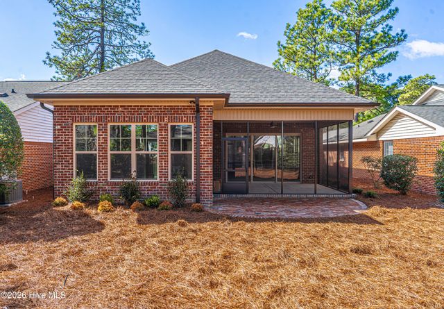 450 Pinehurst Trace Drive, Pinehurst, NC 28374