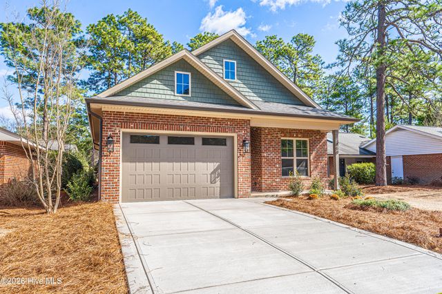 450 Pinehurst Trace Drive, Pinehurst, NC 28374