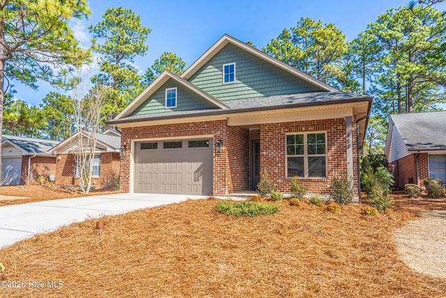 450 Pinehurst Trace Drive, Pinehurst, NC 28374