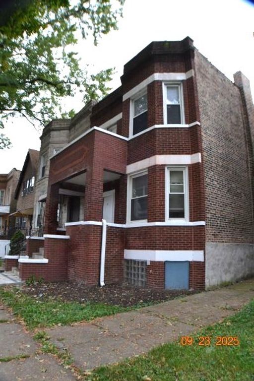 6928 S Wabash Avenue 2, Chicago, IL 60637