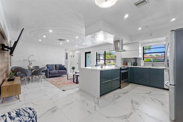 11420 NE 4th Avenue, Miami, FL 33161