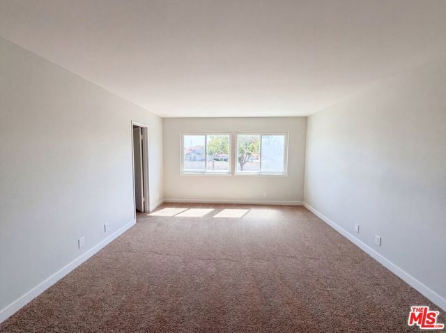 2334 W Chandler Avenue, Santa Ana, CA 92704