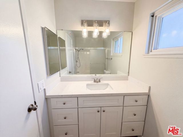 2334 W Chandler Avenue, Santa Ana, CA 92704