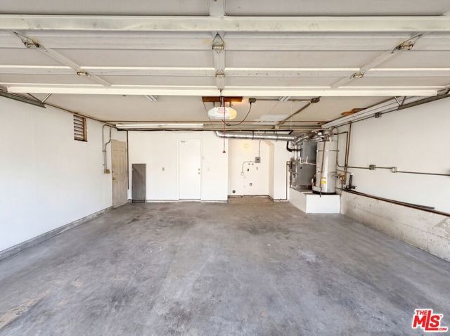 2334 W Chandler Avenue, Santa Ana, CA 92704