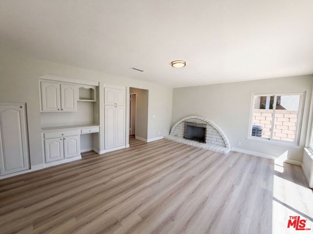 2334 W Chandler Avenue, Santa Ana, CA 92704