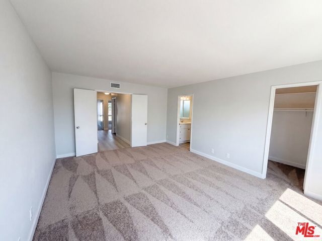 2334 W Chandler Avenue, Santa Ana, CA 92704