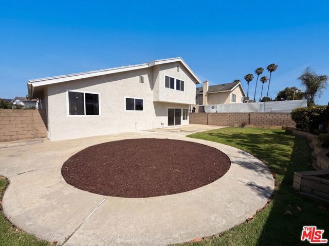 2334 W Chandler Avenue, Santa Ana, CA 92704