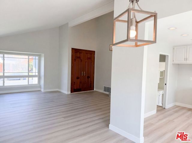 2334 W Chandler Avenue, Santa Ana, CA 92704