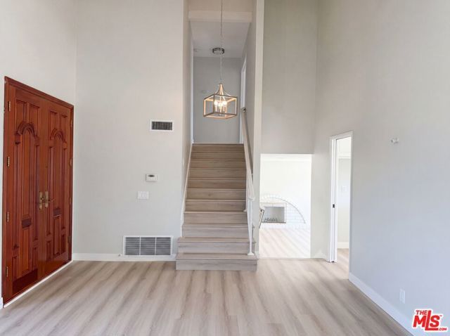 2334 W Chandler Avenue, Santa Ana, CA 92704
