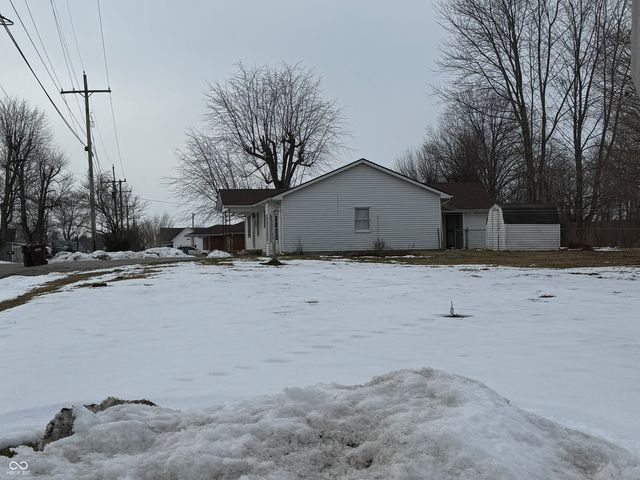 7982 E County Road 200 S, Greensburg, IN 47240