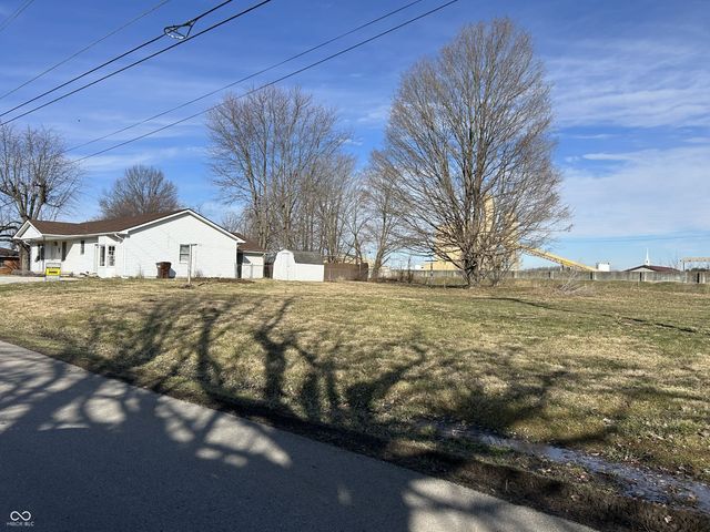 7982 E County Road 200 S, Greensburg, IN 47240