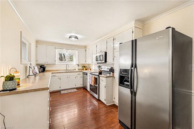 913 Alice Drive, Thomasville, NC 27360