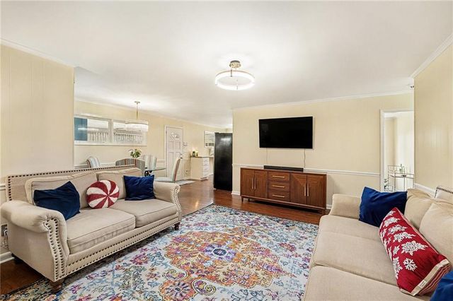 913 Alice Drive, Thomasville, NC 27360