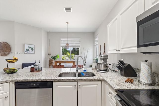 5343 SW 40th Ave, Dania Beach, FL 33314