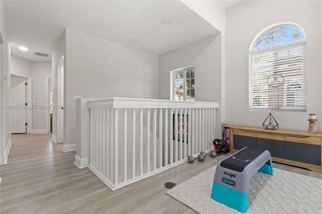 5343 SW 40th Ave, Dania Beach, FL 33314