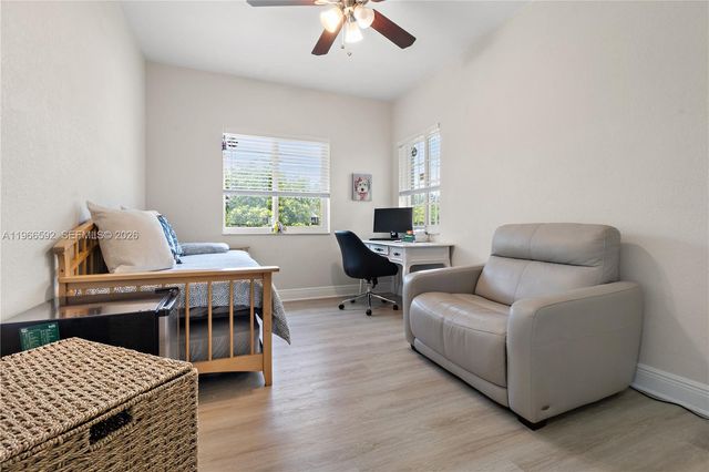 5343 SW 40th Ave, Dania Beach, FL 33314