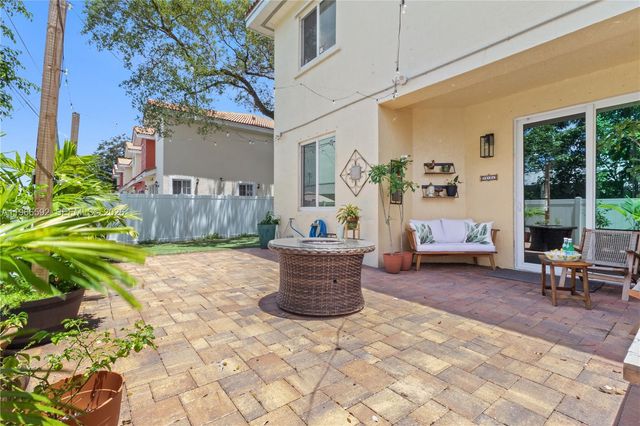 5343 SW 40th Ave, Dania Beach, FL 33314