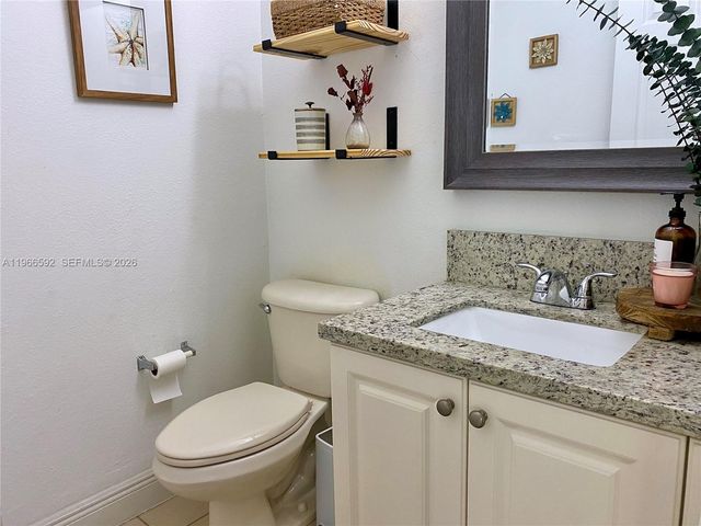 5343 SW 40th Ave, Dania Beach, FL 33314