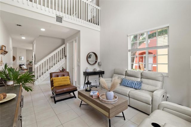 5343 SW 40th Ave, Dania Beach, FL 33314