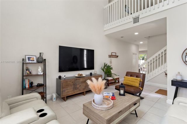 5343 SW 40th Ave, Dania Beach, FL 33314