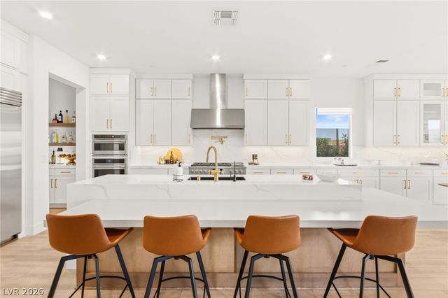 194 Harris Peak Street, Las Vegas, NV 89138