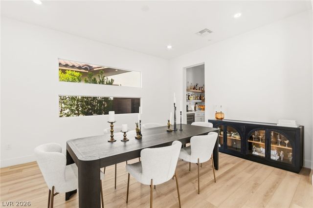 194 Harris Peak Street, Las Vegas, NV 89138